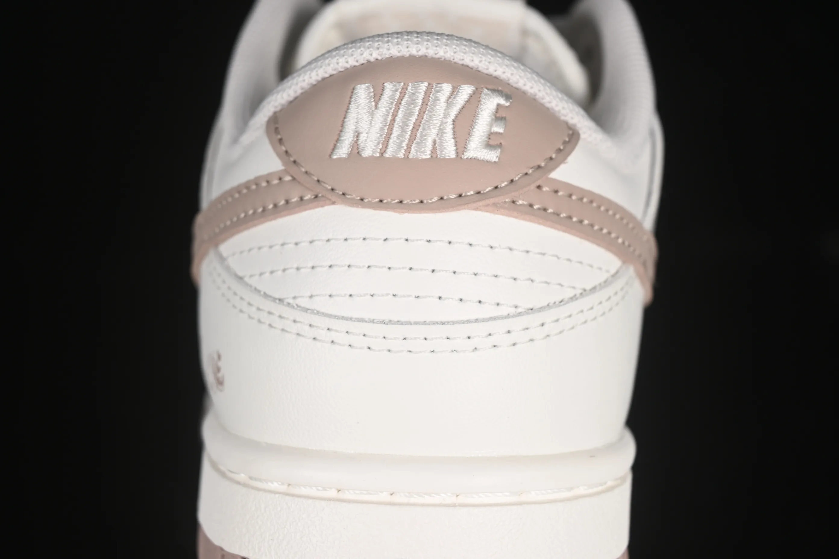 All Categories Nk SB Dunk Series Nk SB Dunk Low Low-top sneakers Nike SB Dunk Low "Just Do It" Anniversary high-end customization Low-top casual sneakers WG0212-014